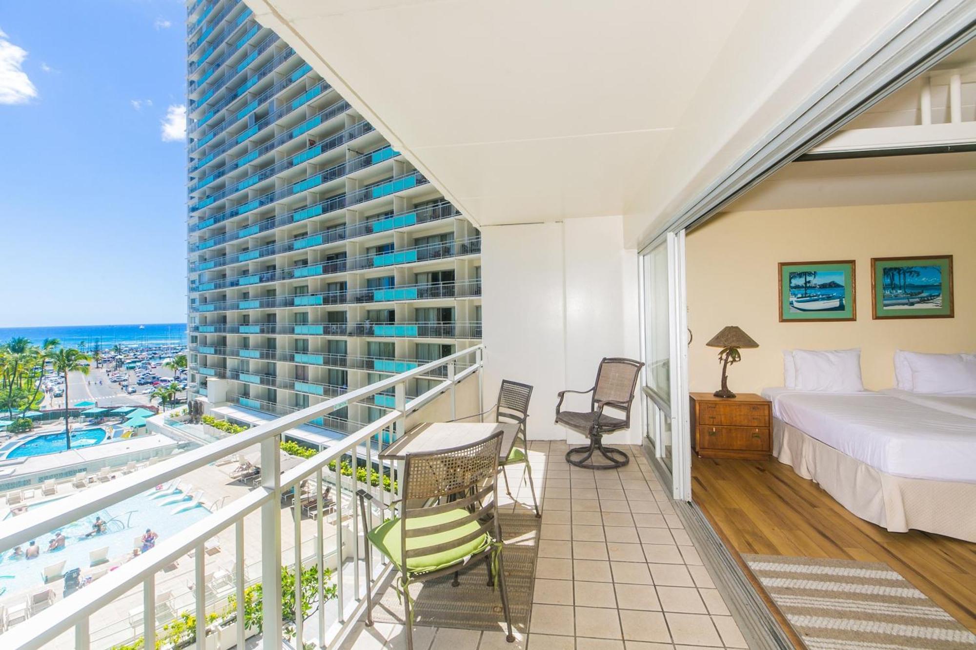 Ilikai Tower One Bedroom Lagoon View Waikiki Condos With Lanai & Free Wifi Honolulu Room photo